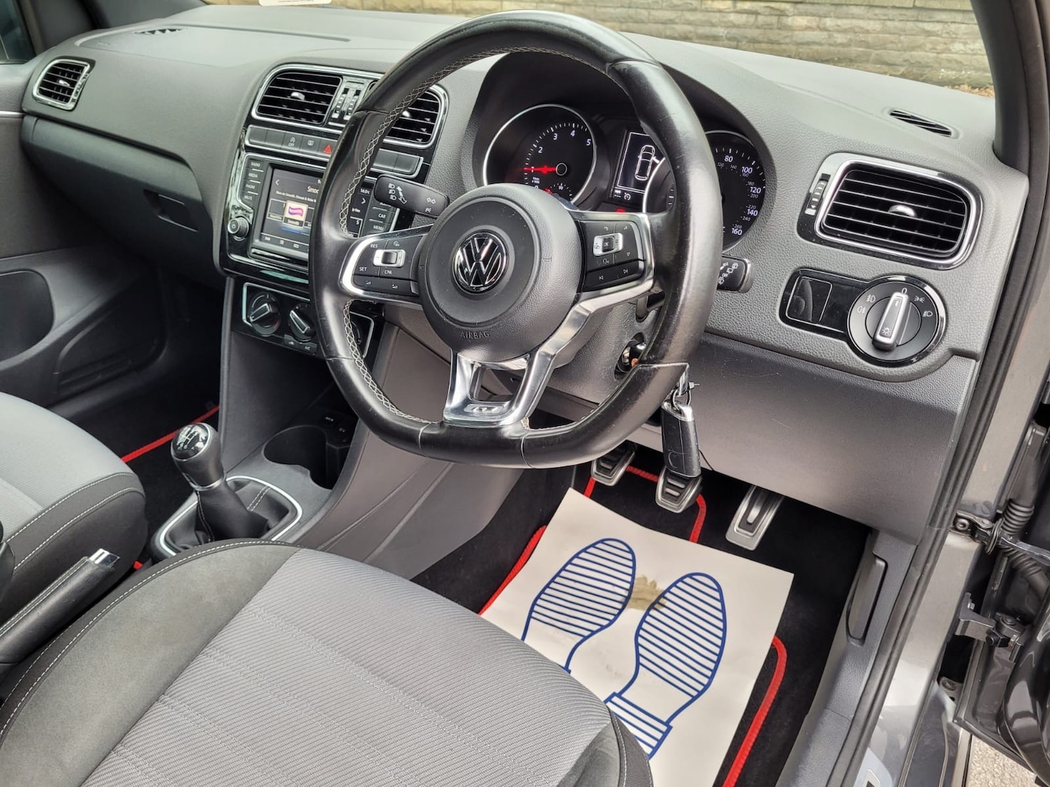 Used Volkswagen Polo 2017 for sale - 76877329: Photo 9