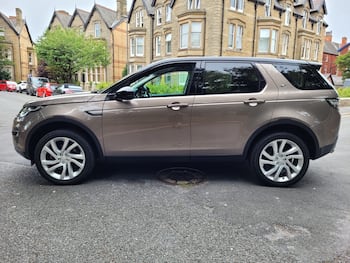 Used Land Rover Discovery Sport 2016 for sale - 79558548: Photo