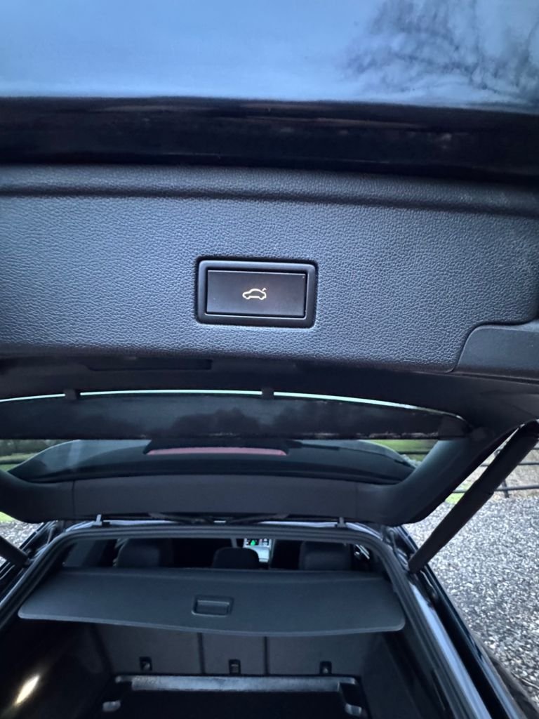 Used Volkswagen Touareg 2018 for sale - 77394383: Photo 22