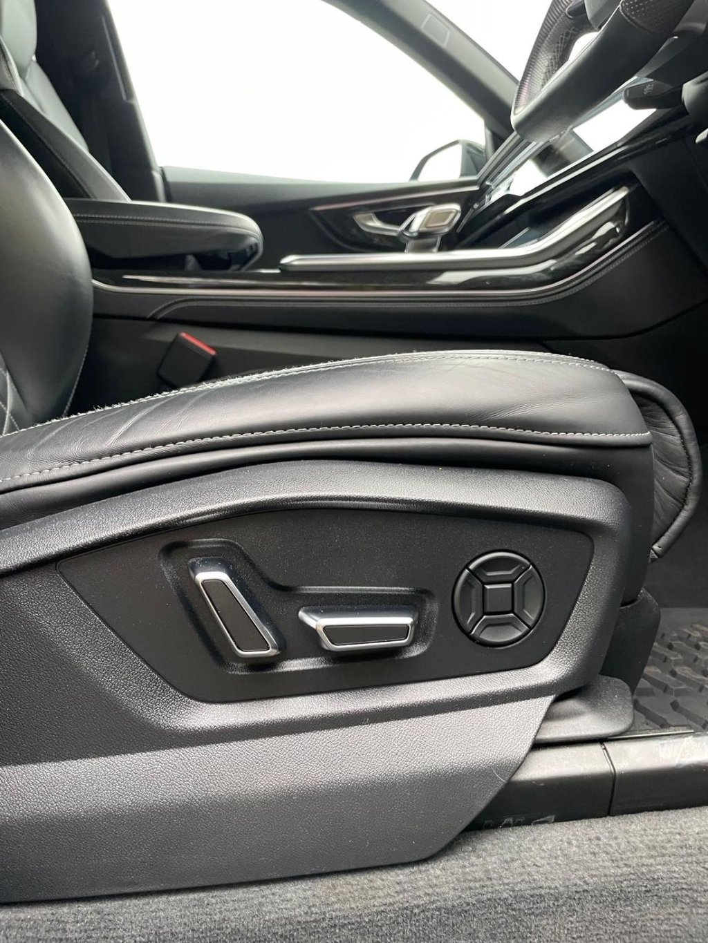 Used Audi Q8 2021 for sale - 77125068: Photo 26