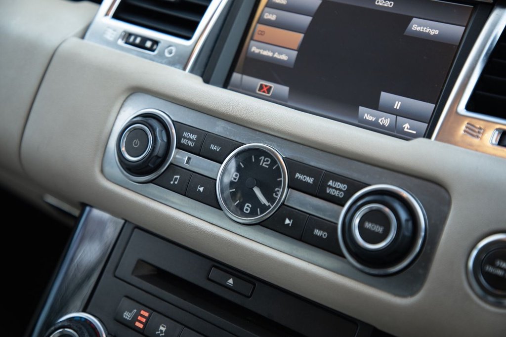 Used Land Rover Range Rover Sport 2010 for sale - 77739638: Photo 40