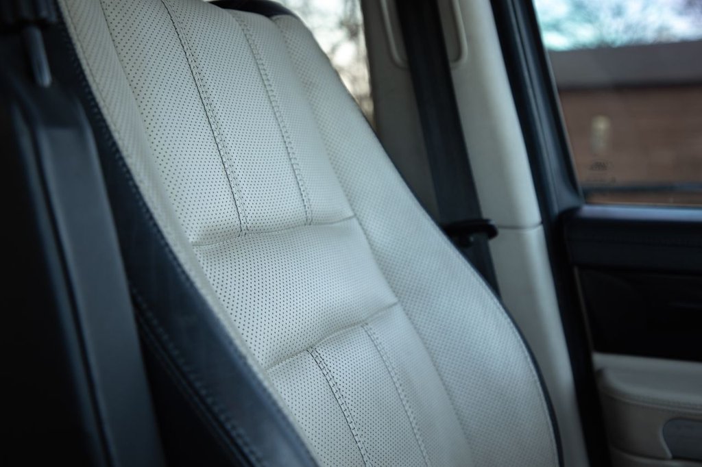 Used Land Rover Range Rover Sport 2010 for sale - 77739638: Photo 41