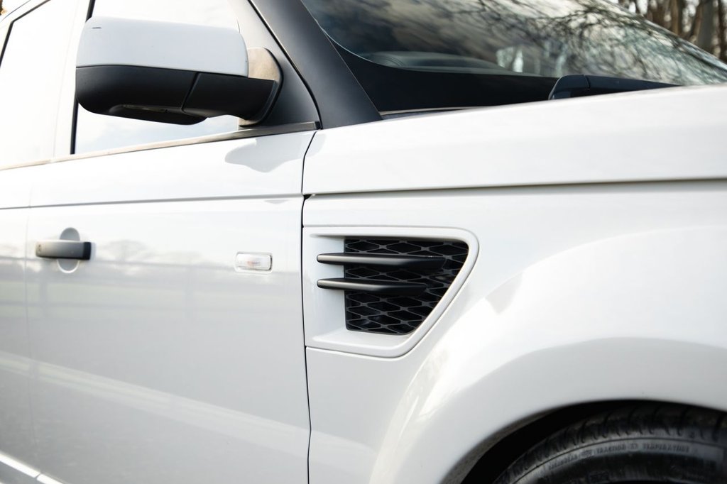 Used Land Rover Range Rover Sport 2010 for sale - 77739638: Photo 5