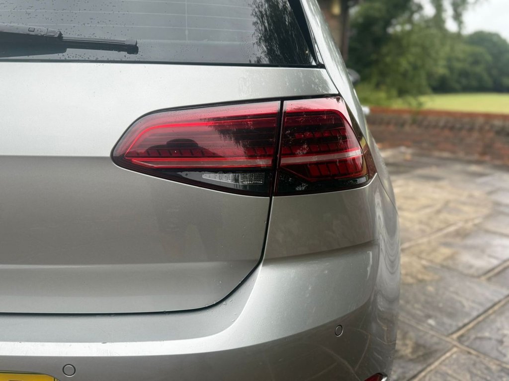 Used Volkswagen Golf 2018 for sale - 77125054: Photo 10