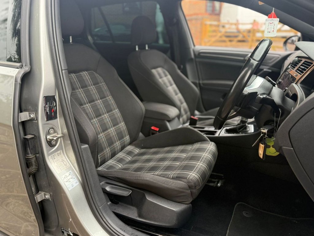 Used Volkswagen Golf 2018 for sale - 77125054: Photo 13