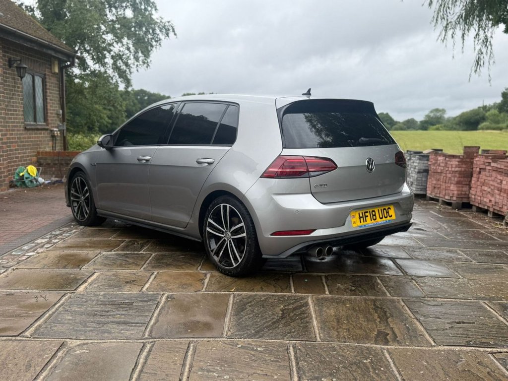 Used Volkswagen Golf 2018 for sale - 77125054: Photo 4