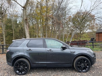 Used Land Rover Discovery Sport 2018 for sale - 77125070: Photo