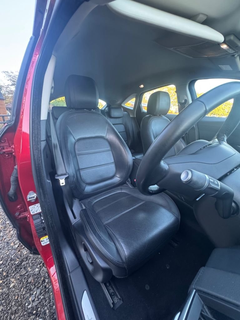 Used Jaguar E-Pace 2018 for sale - 77125051: Photo 38