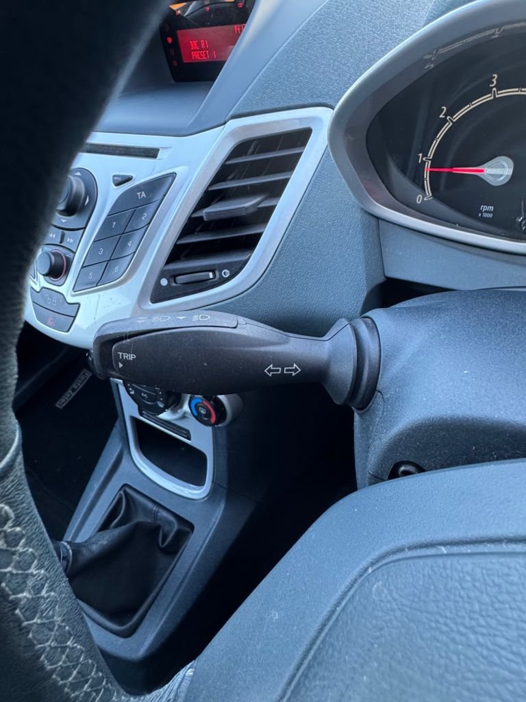 Used Ford Fiesta 2009 for sale - 77125048: Photo 23