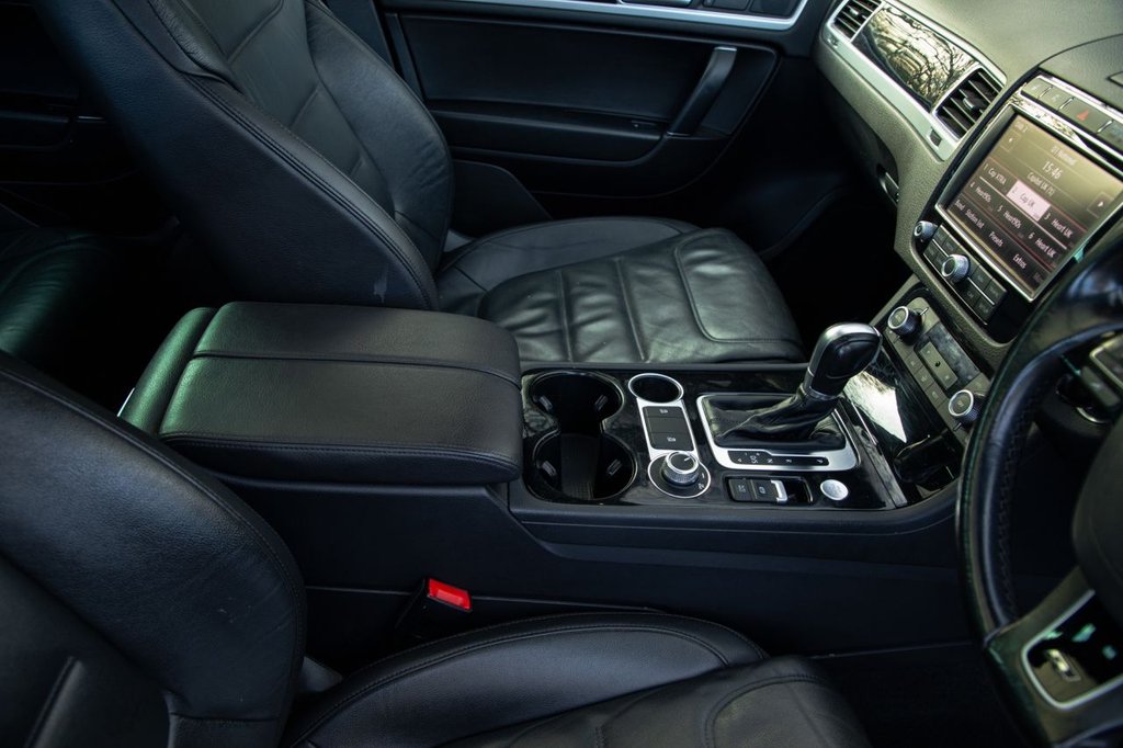 Used Volkswagen Touareg 2017 for sale - 77739642: Photo 31