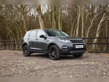 Used Land Rover Discovery Sport 2018 for sale - 79613972: Photo