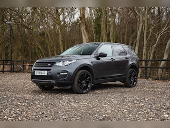 Used Land Rover Discovery Sport 2018 for sale - 79613972: Photo