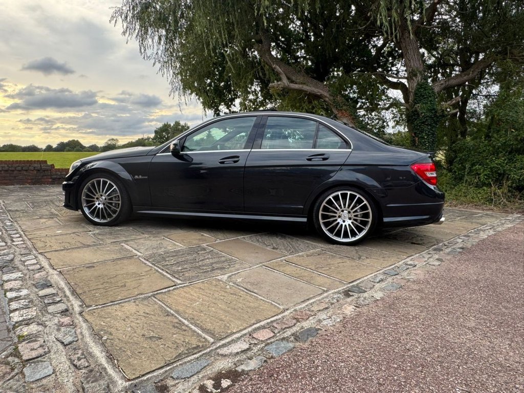 Used Mercedes-Benz C Class 2012 for sale - 77125062: Photo 11