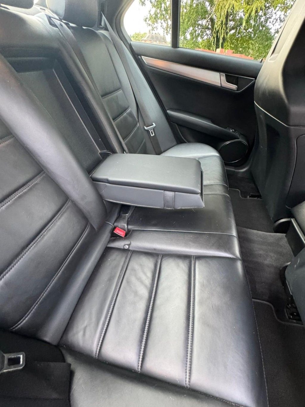 Used Mercedes-Benz C Class 2012 for sale - 77125062: Photo 32