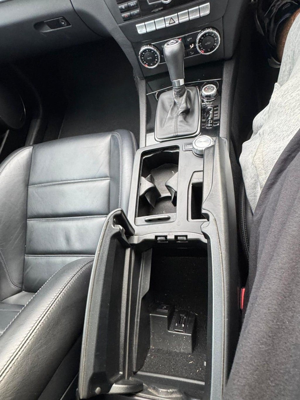 Used Mercedes-Benz C Class 2012 for sale - 77125062: Photo 45