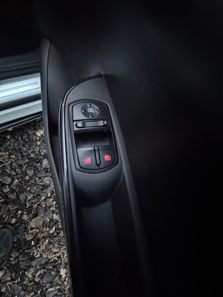 Used Vauxhall Corsa 2015 for sale - 77125060: Photo 22