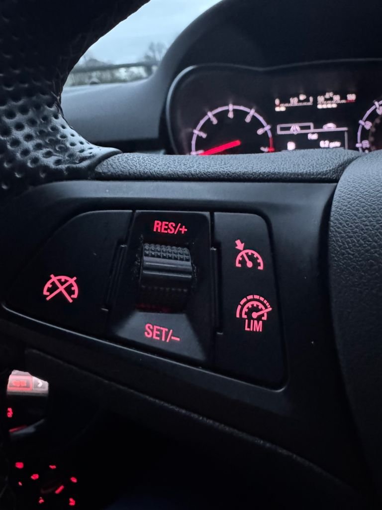 Used Vauxhall Corsa 2015 for sale - 77125060: Photo 26