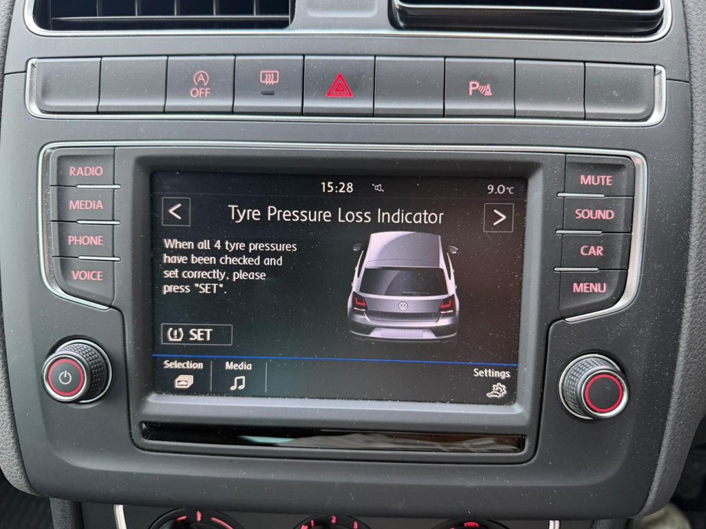 Used Volkswagen Polo 2017 for sale - 77125067: Photo 32