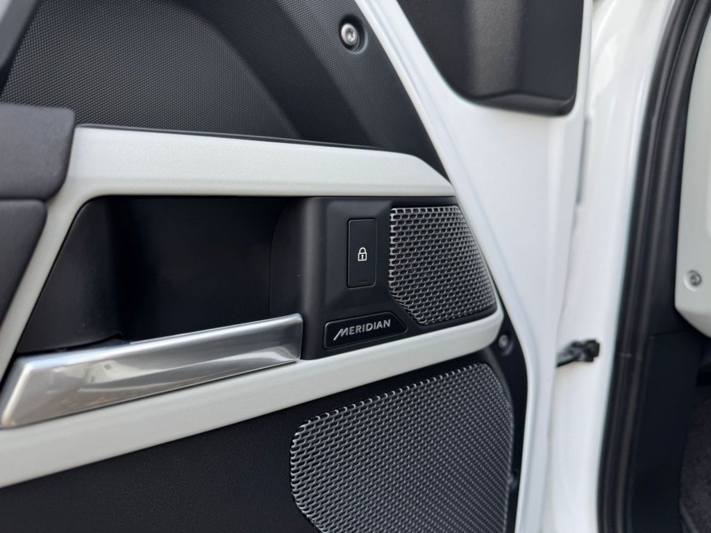 Used Land Rover Defender 2022 for sale - 77125065: Photo 36