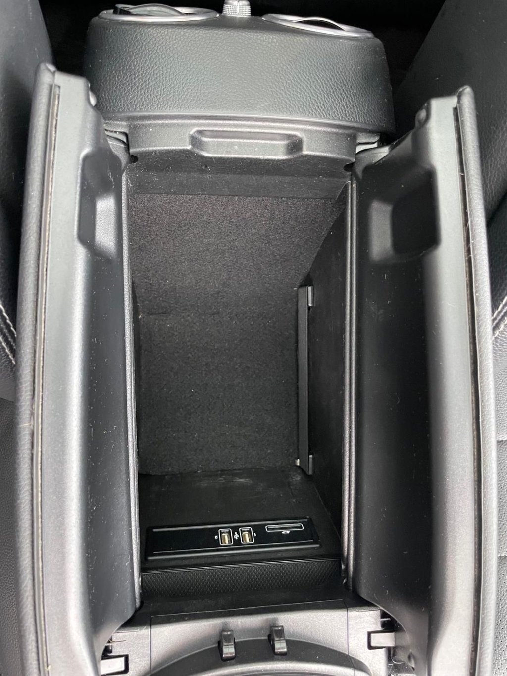 Used Mercedes-Benz GLC 2018 for sale - 77125069: Photo 27