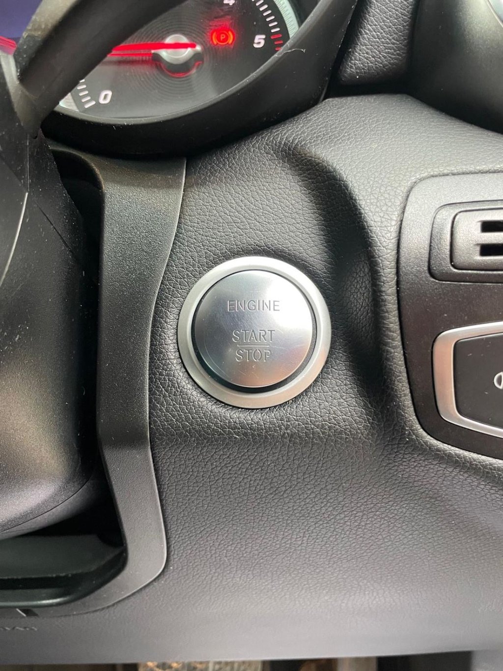 Used Mercedes-Benz GLC 2018 for sale - 77125069: Photo 28