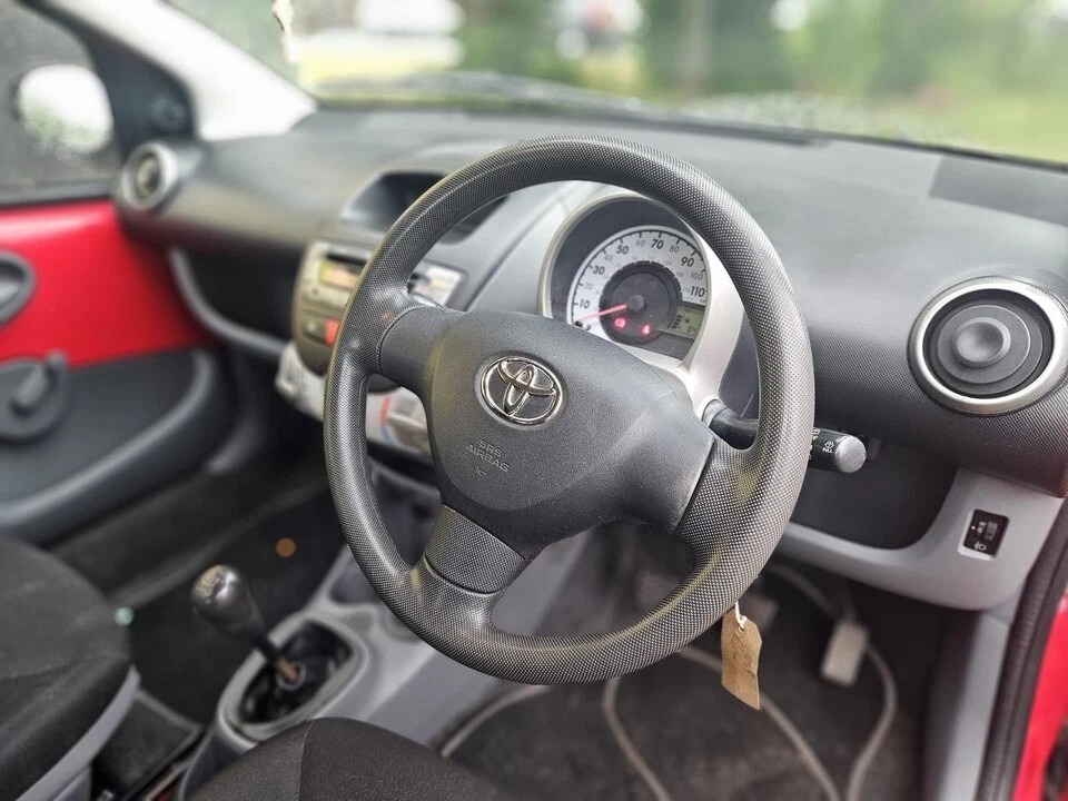 Used Toyota AYGO 2006 for sale - 76502831: Photo 8