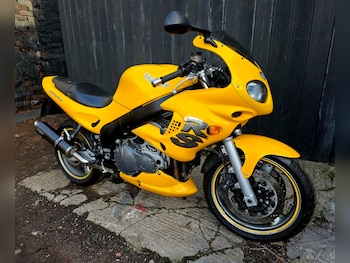 Used Triumph SPRINT 2002 for sale - bike-77607143: Photo