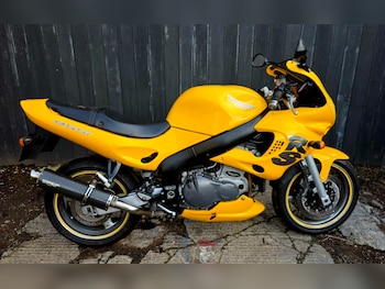 Used Triumph SPRINT 2002 for sale - bike-77607143: Photo