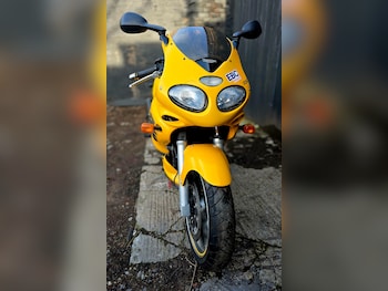 Used Triumph SPRINT 2002 for sale - bike-77607143: Photo