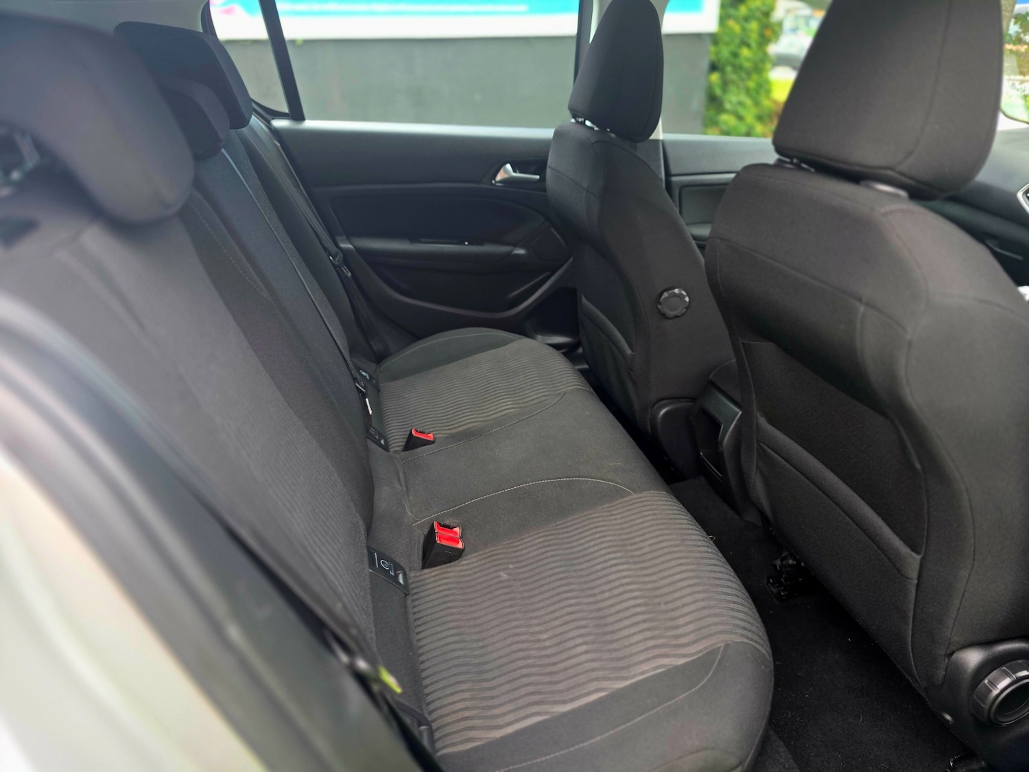 Used Peugeot 308 2016 for sale - 76143270: Photo 8