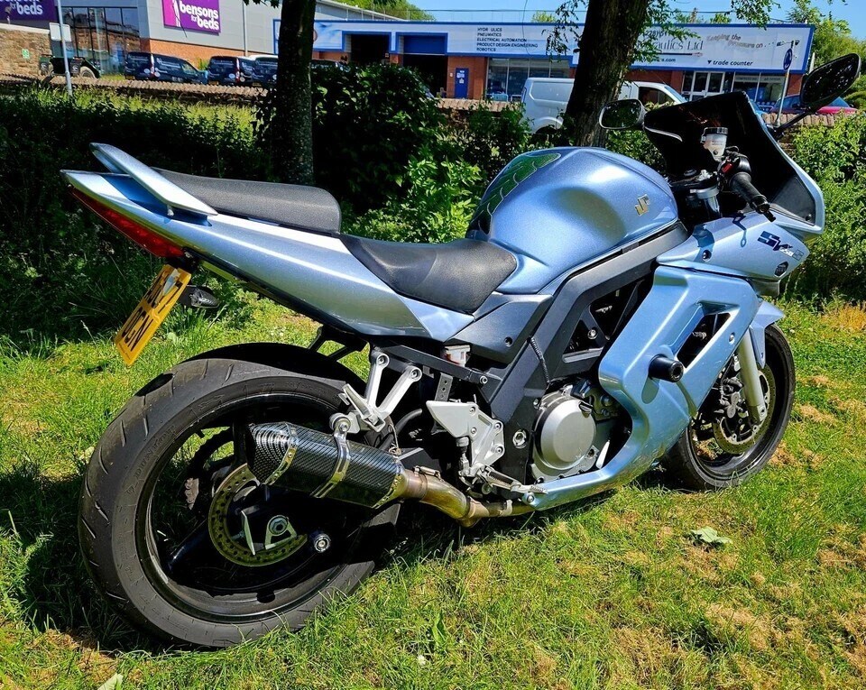 Suzuki SV