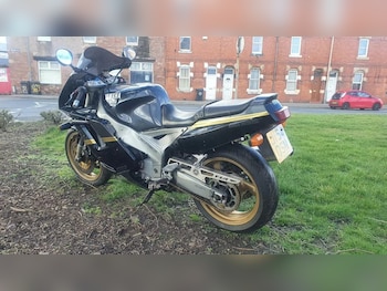 Used Yamaha FZR 1991 for sale - bike-76490492: Photo
