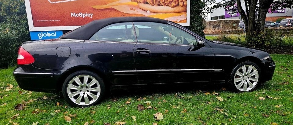 Used Mercedes-Benz CLK 2005 for sale - 76502837: Photo 10