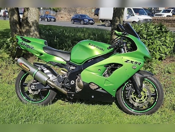 Used Kawasaki NINJA ZX 9 2011 for sale - bike-76490500: Photo