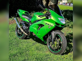 Used Kawasaki NINJA ZX 9 2011 for sale - bike-76490500: Photo