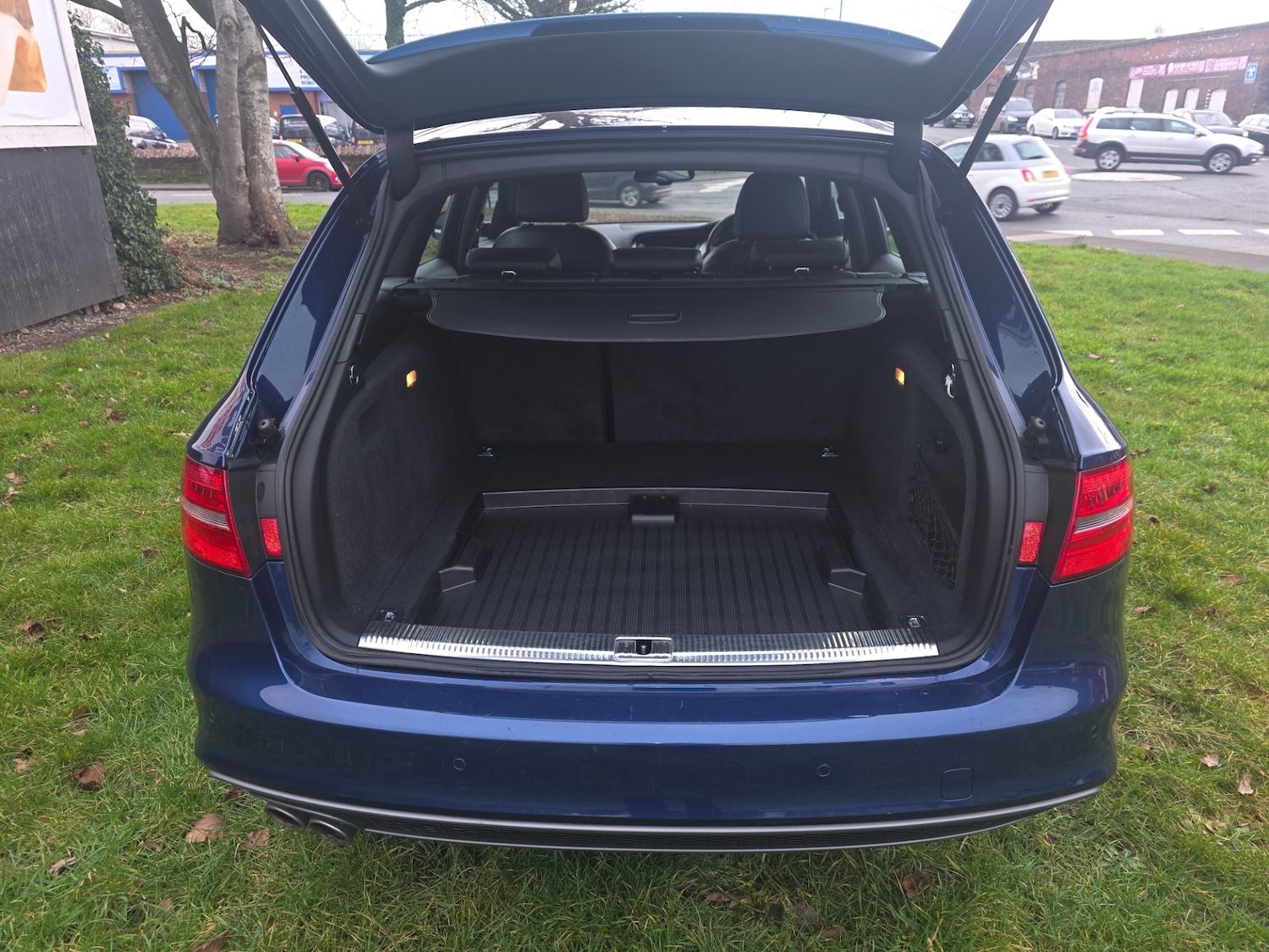 Used Audi A4 2014 for sale - 77378808: Photo 9