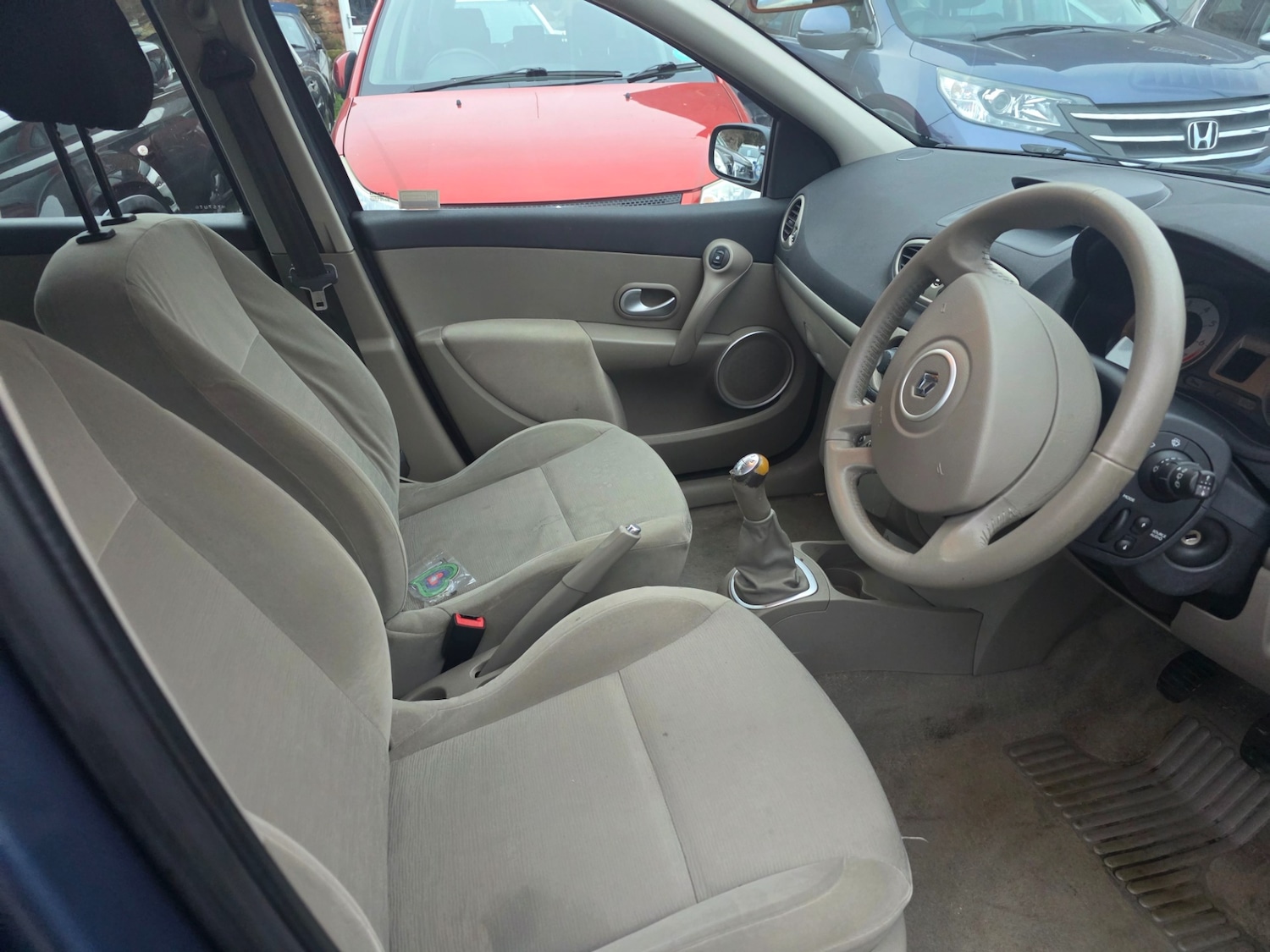 Renault Clio 2007 (57) - 1.4 16V Privilege 5dr - Image 4