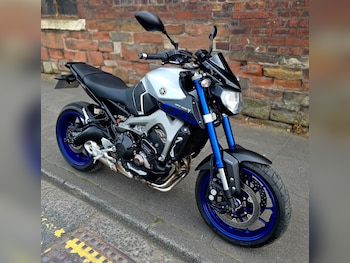 Used Yamaha MT-09 2015 for sale - bike-78673440: Photo