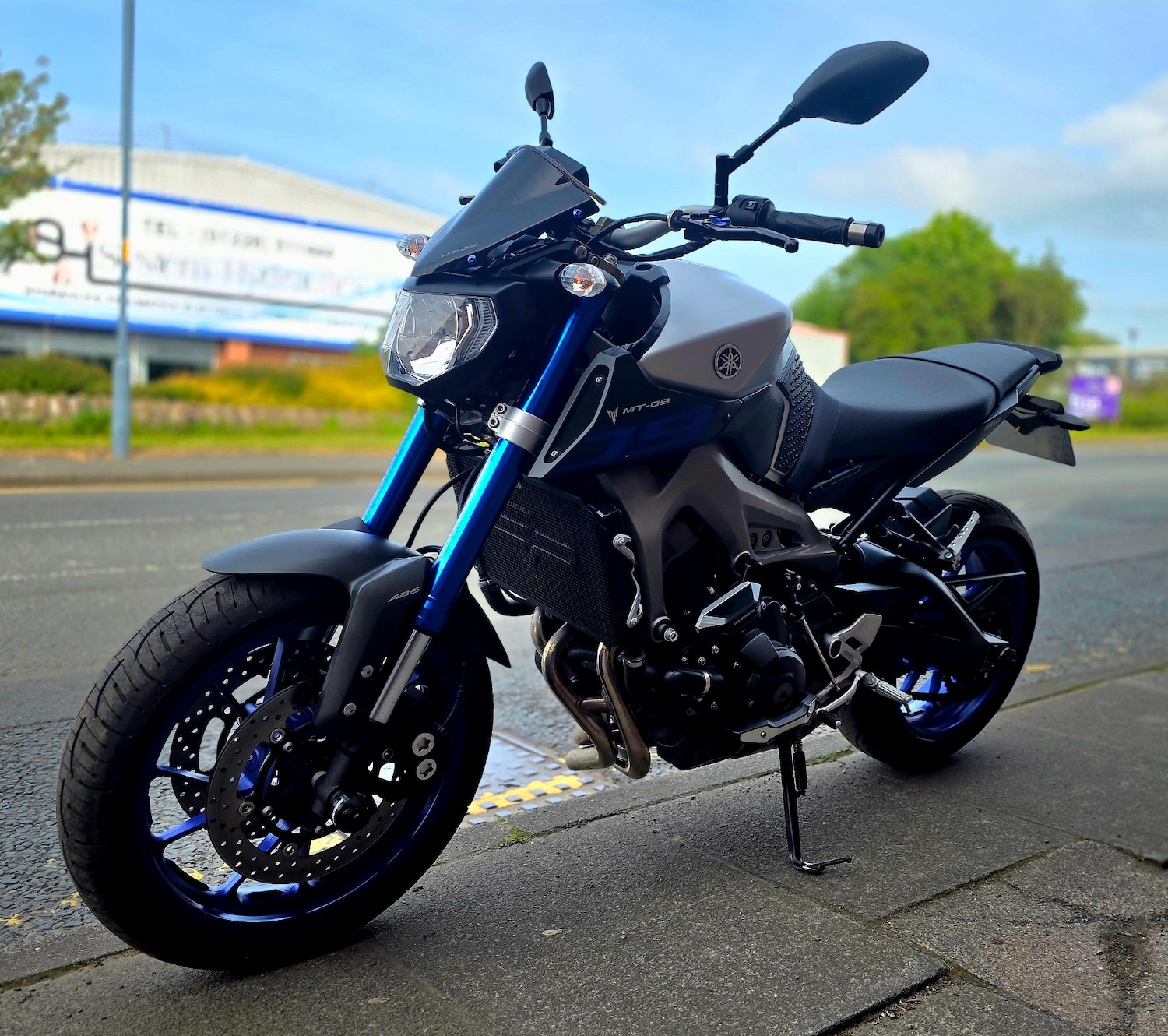 Used Yamaha MT-09 2015 for sale - 78673440: Photo 2