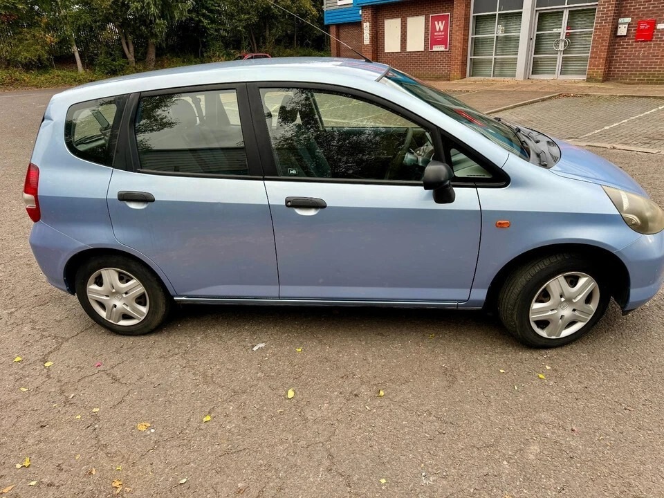 Used Honda Jazz 2004 for sale - 76493866: Photo 5