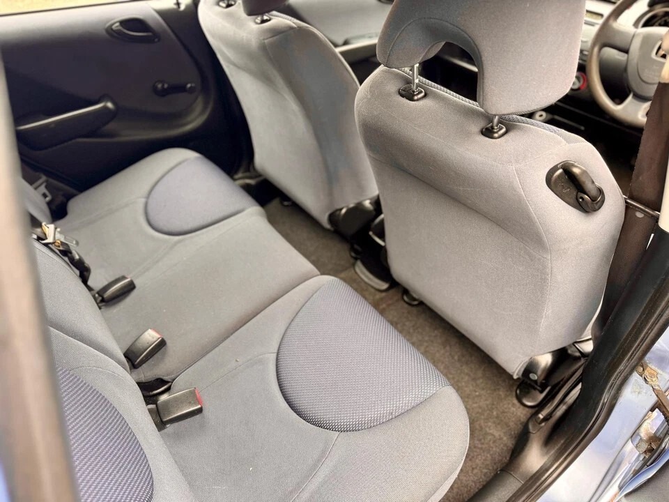 Used Honda Jazz 2004 for sale - 76493866: Photo 9