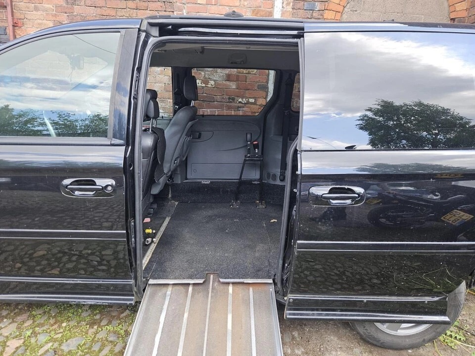 Used Chrysler Grand Voyager for sale - 76494220: Photo 3