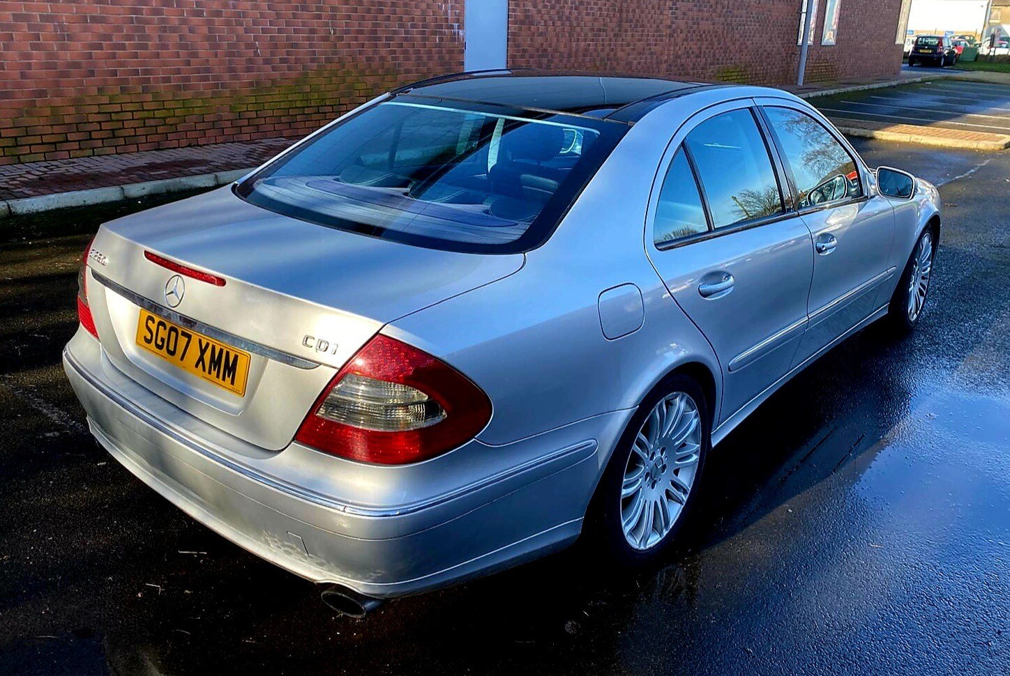 Used Mercedes-Benz E Class 2007 for sale - 77953424: Photo 5