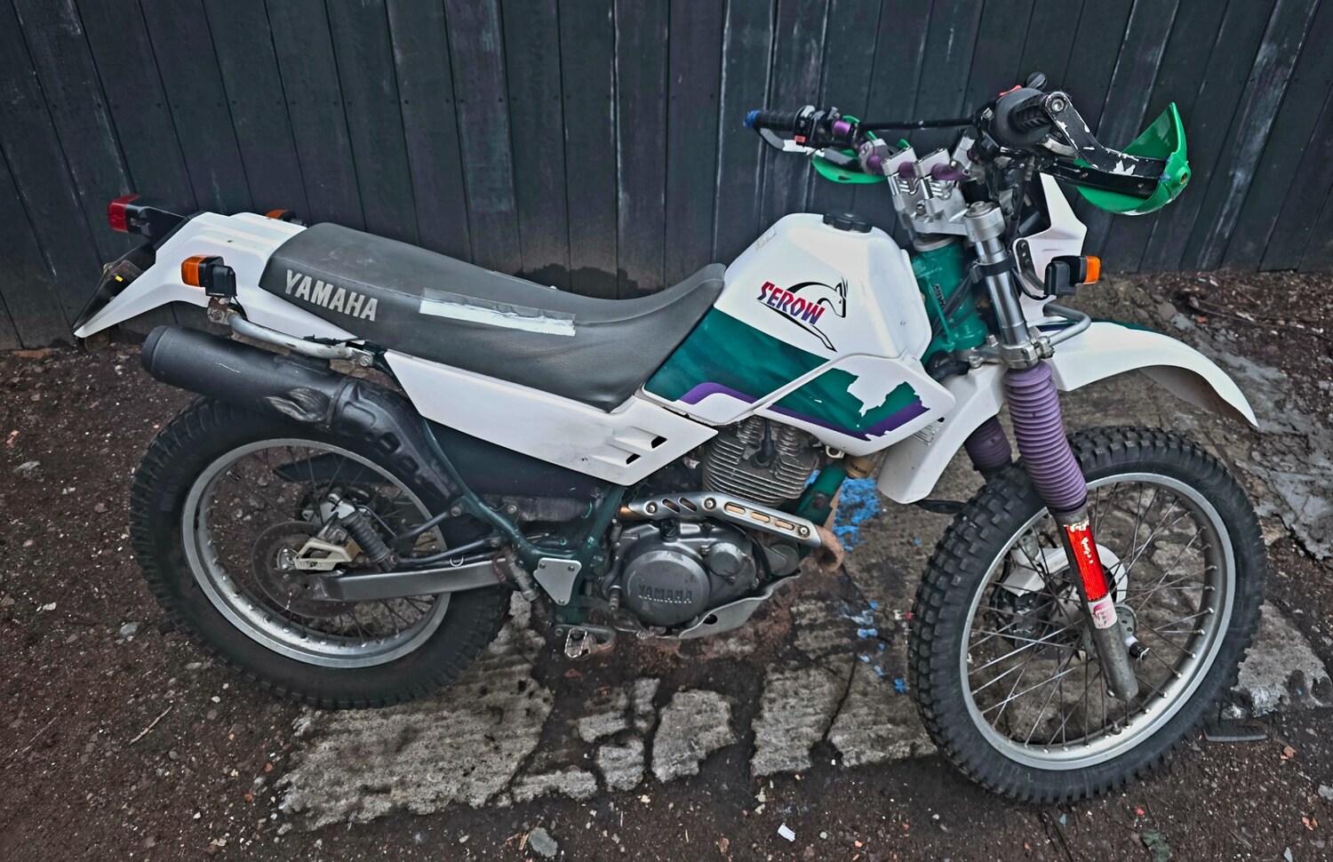 Yamaha SEROW 225
