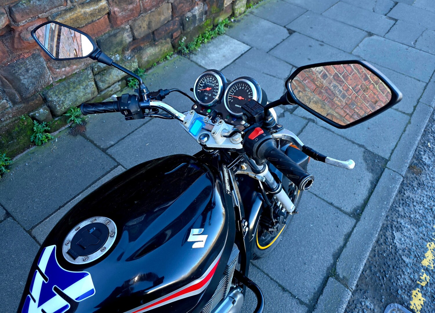 Suzuki GS
