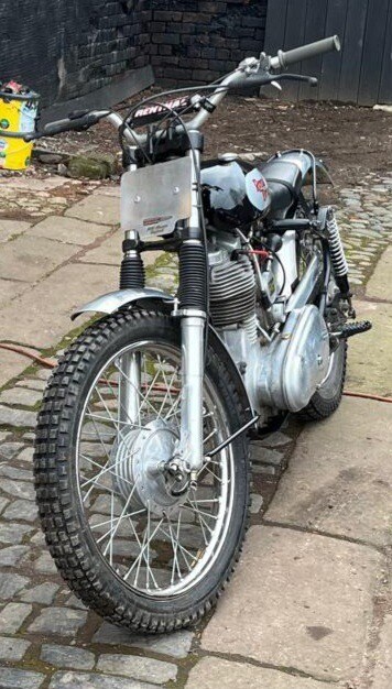 Royal Enfield BULLET 350