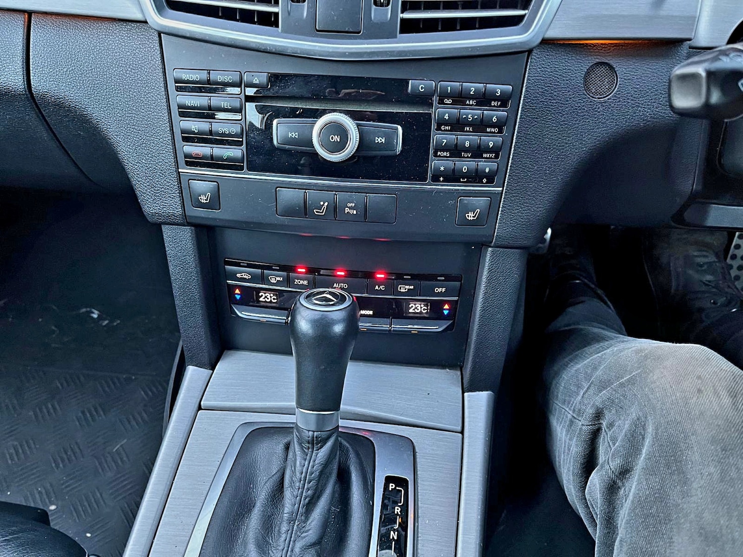 Used Mercedes-Benz E Class 2010 for sale - 77100178: Photo 12