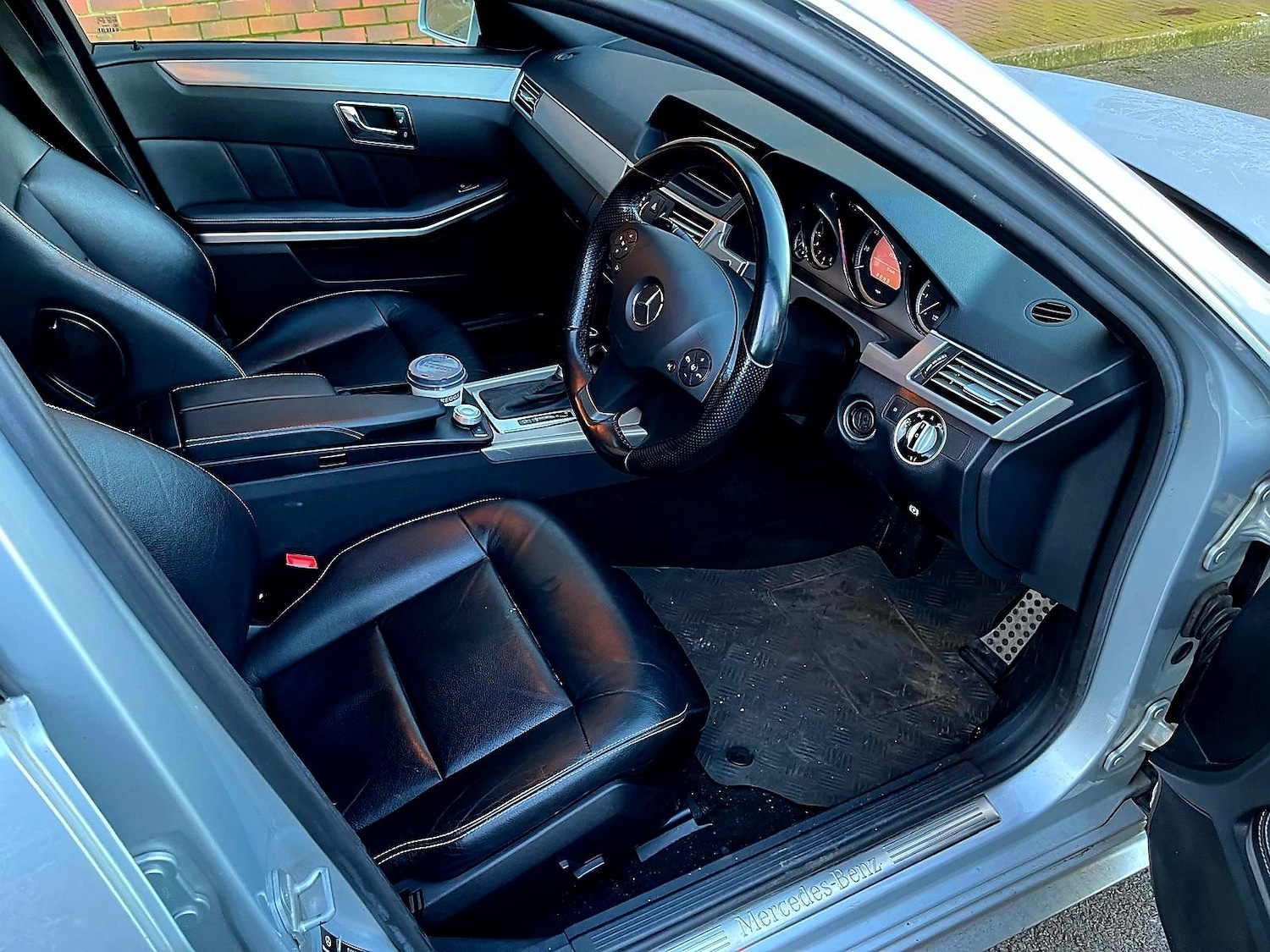 Used Mercedes-Benz E Class 2010 for sale - 77100178: Photo 14