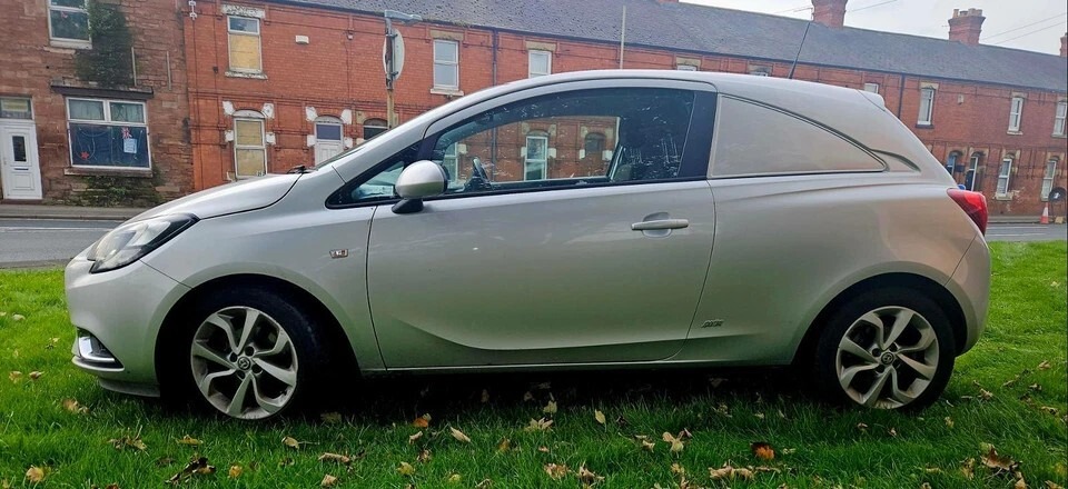 Used Vauxhall Corsa 2015 for sale - 76492501: Photo 2