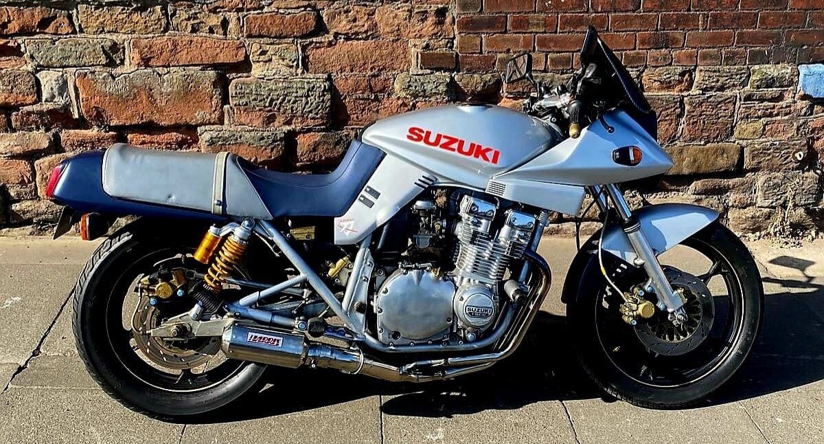 Suzuki GSX 750